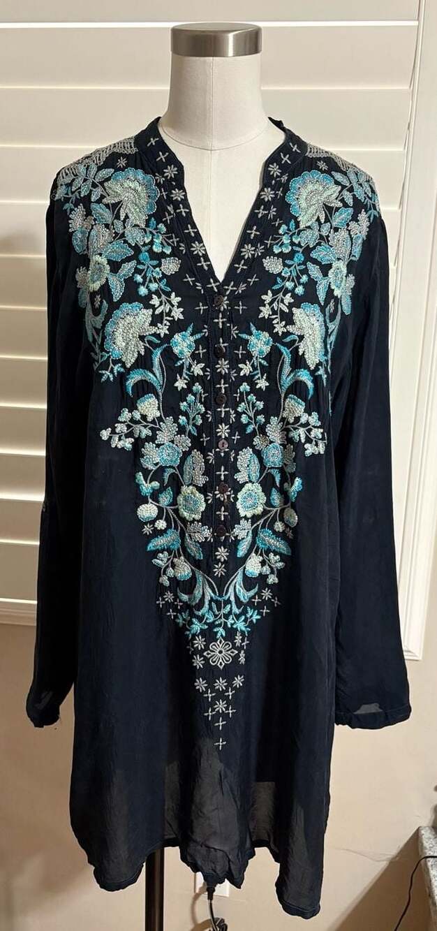 Johnny Was Boho Embroidered Tunic Blouse size Med